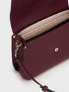 GUESS
Logo crossbody bag