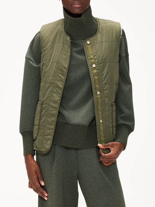 Varley Audrea Reversible Gilet - Sandshell/ Forest Night