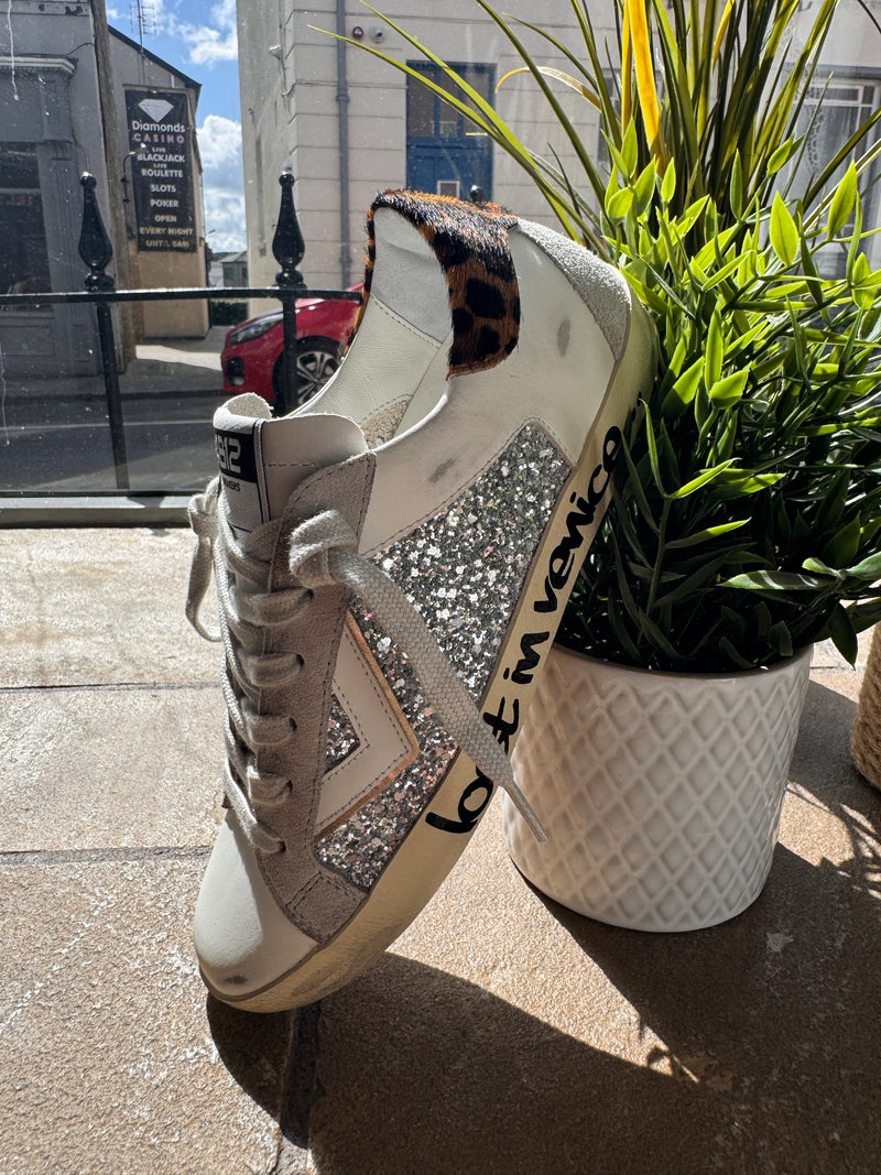 4B12 Supreme Bianco Sneaker