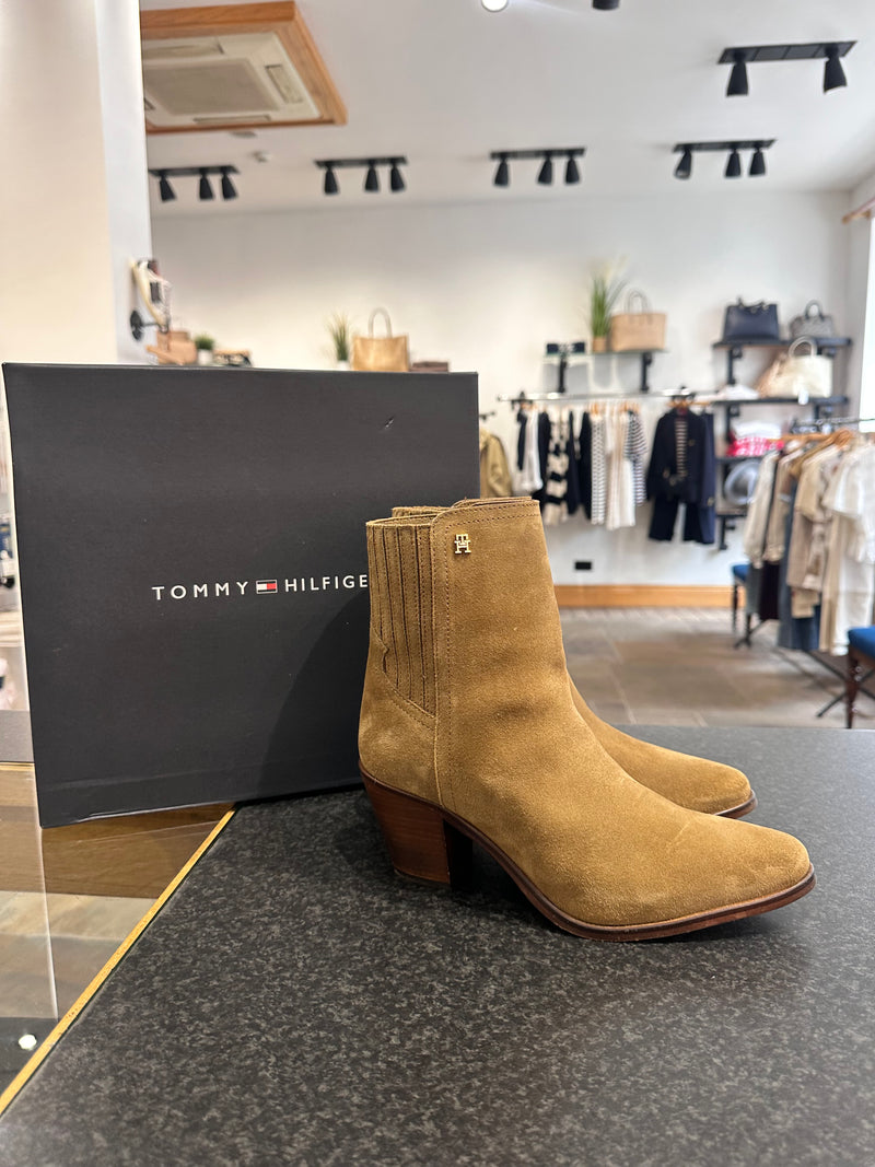 Tommy Hilfiger Western Chelsea suede ankle boot