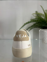 Veja Campo Leather Extra White Almond