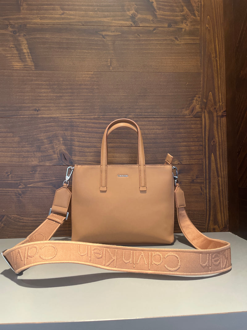 Calvin Klein leather bag - tan