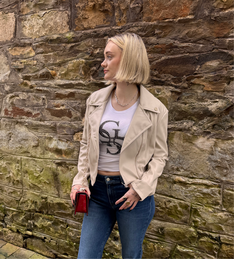 Guess white logo top