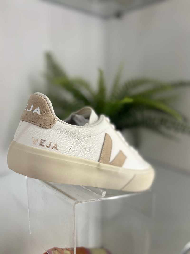 Veja Campo Leather Extra White Almond