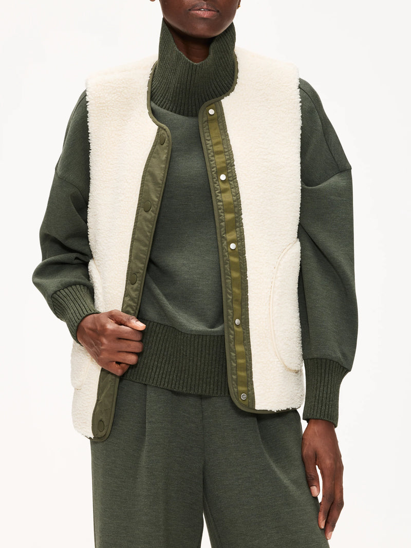 Varley Audrea Reversible Gilet - Sandshell/ Forest Night