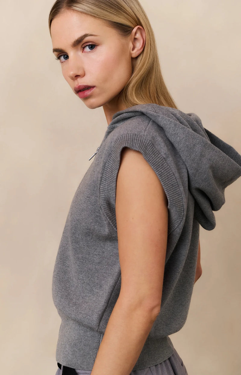 Yaya Sleeveless hoodie with zipper and hood