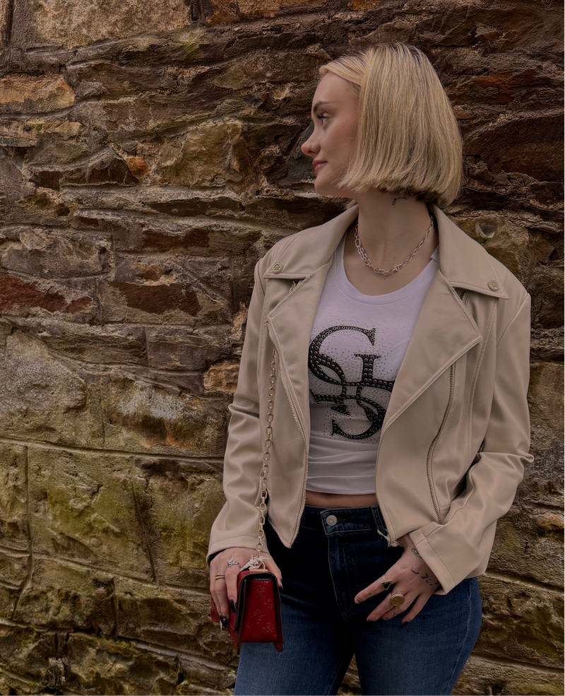 Guess white logo top
