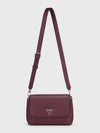 GUESS
Logo crossbody bag