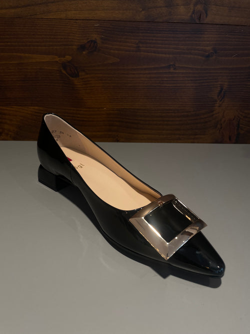 Högl patent black pumps