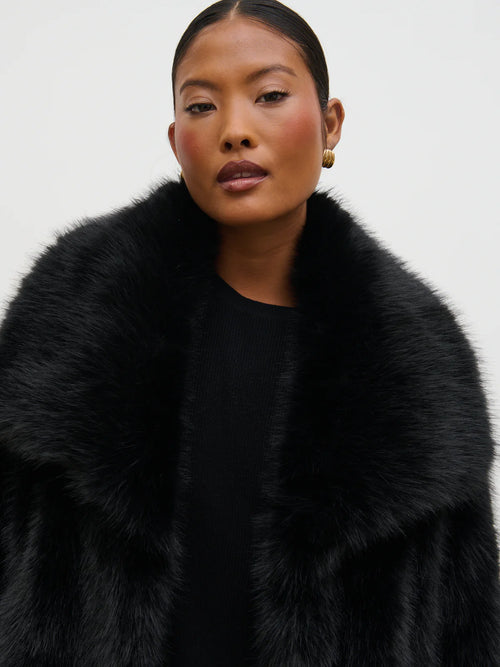 Pretty Lavish Ettalie Short Faux Fur Coat
