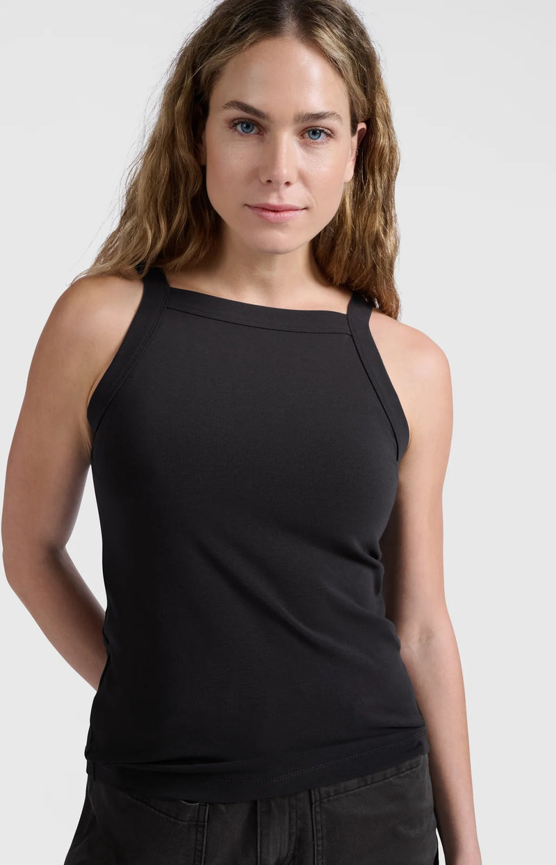 Yaya Sleeveless Straight Neck Tee