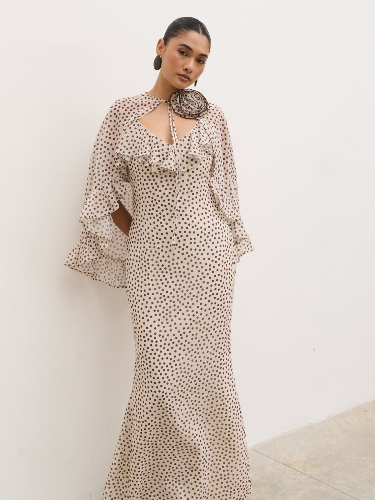 Pretty Lavish Oriana Corsage Cape Maxi Dress – House of Labels Ltd