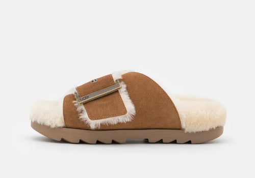 UGG buckle slippers